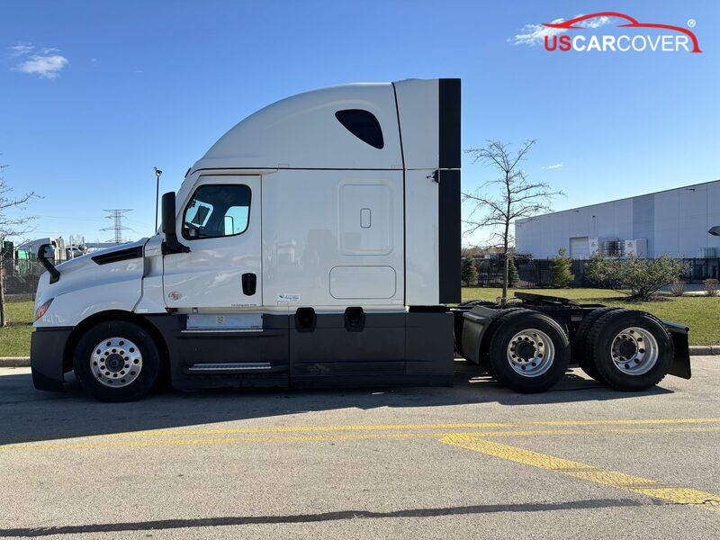 freightliner-car-cover-11