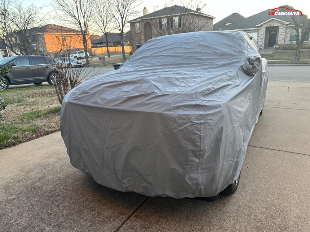secure-snug-and-reliable-the-benefits-of-elastic-hem-car-covers-06