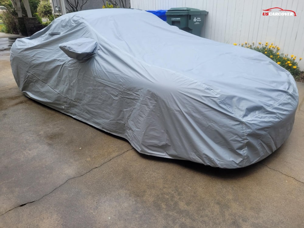 secure-snug-and-reliable-the-benefits-of-elastic-hem-car-covers-02