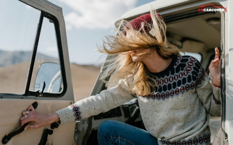 USCARCOVER-cover-your-car-in-windy-weather